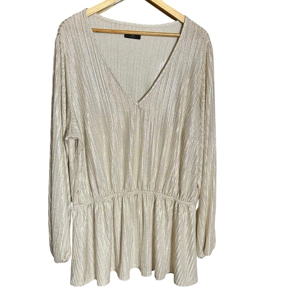 🔴5 for $40 SALE
Lane Bryant Gold Ivory  V Neck Cinched Waist Peplum Tunic 26/28